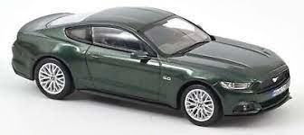 NOREV Ford Mustang 2015 Green metallic Voitures