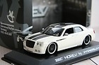 NOREV Chrysler 300C By Parotech Tunning (blanc métalisé avec bandes noires) Véhicules miniatures