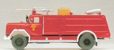 PREISER Kit Fourgon lance mousse Magirus F200D16A Fire engine