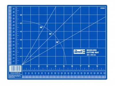 REVELL  tapis de coupe (format A4) support pour couper et détacher des pièces Paints, glues and accessories