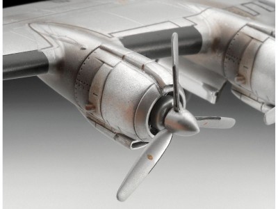 REVELL MODEL SET plastic kit 