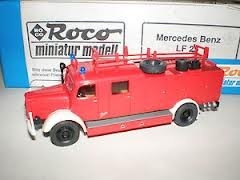 ROCO Fourgon grande puissance pompiers Mercedes LF25 Pompiers