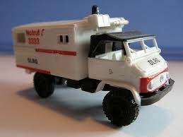 ROCO Mercedes Unimog S DLRG Ambulances and other emergency department