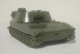 ROCO MINITANKS M109 A2 tank sand color Military