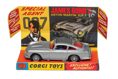 CORGI James Bond Aston Martin DB5 replica (limited edition) Diecast models