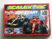 SCALEXTRIC Rails de départ REV START avec simulation de patinage et fumée (attention  1er système d'attache) Circuits routiers