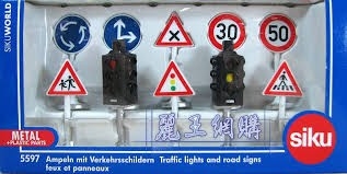 SIKU Set de panneaux routiers et feux de signalisation routière Les miniatures pour jouer