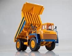 SSM Tombereau de mines BELAZ 7547 ( Bielorussie)( en métal trés détaillé série limitée) Public works