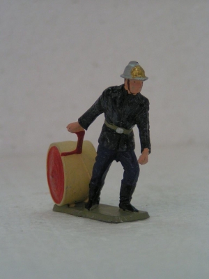 STARLUX Sapeur tirant dévidoir ancien casque firemen Kits and plastic figures