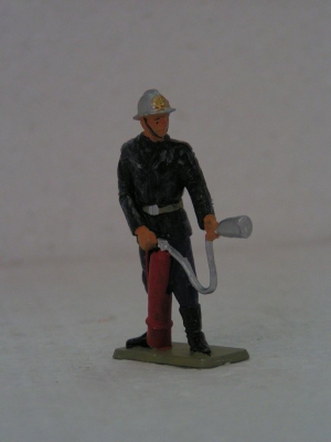 STARLUX Sapeur avec extincteur ancien casque firemen Kits and plastic figures