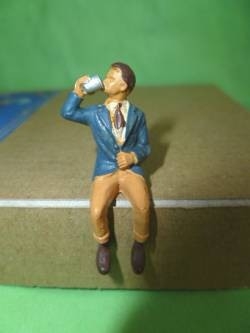 STARLUX Drinking man Kits and plastic figures
