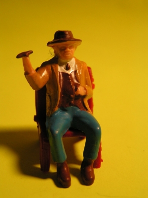 STARLUX homme assis fumant Maquettes et figurines plastiques