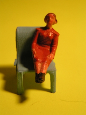 STARLUX femme assise Maquettes et figurines plastiques