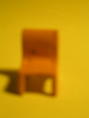 STARLUX Chaise jaune Maquettes et Decors