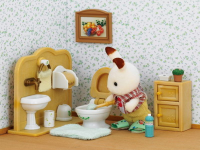 SYLVANIAN FAMILIES  Le frère lapin chocolat et les toilettes Sylvanian Families