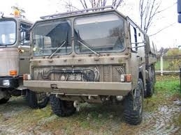 TRIDENT camion ÖAF sLKW 20 320G1/ 10t avec grue 7,5t Militaires