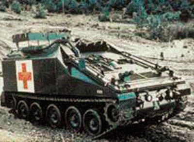 TRIDENT vehicule blindé ambulance FV104 