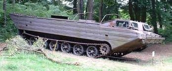 TRIDENT Vehicule amphibie chenillé russe PTS-M Militaires