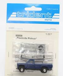 TRIDENT Chevrolet Fleetside (modèle en plastique) Véhicules miniatures
