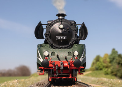 TRIX locomotive à vapeur  231 série 18 (18-314) fioul RDA ep III (digital sound) News