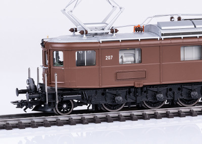 TRIX locomotive électrique Ae6/8 BLS ep II (digital/sound ) News