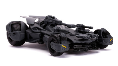 JADA diecast car 1/32  DC comics Justice League BATMOBILE w/BATMAN figure Diecast models
