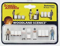 WOODLAND SCENICS set of Beekeepers Kits and plastic figures