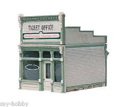 WOODLAND SCENICS kit of  Ticket Office (metal to be built and painted) HO scale
