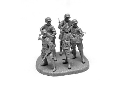 ZVEZDA set of figures 
